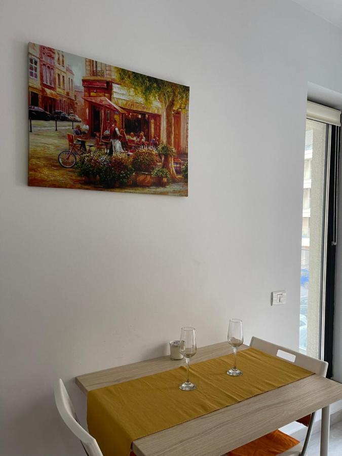 Plaza Luxury Apartment Near Presidential Palace Bukares Bagian luar foto