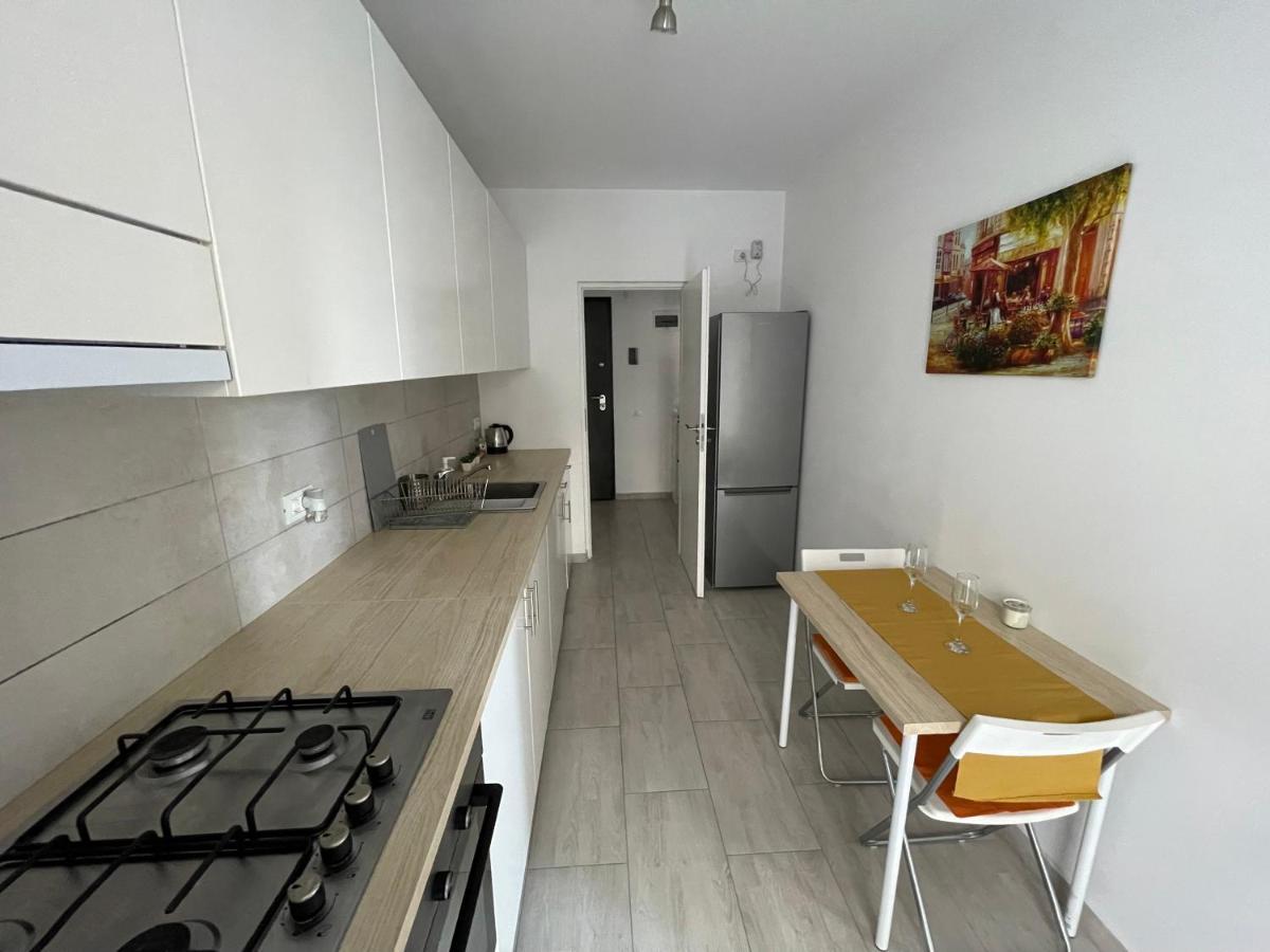 Plaza Luxury Apartment Near Presidential Palace Bukares Bagian luar foto